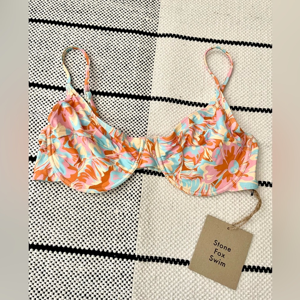 NWT Stone Fox Swim Bikini Top